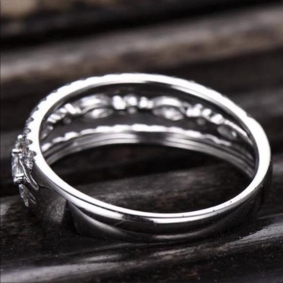 NEW 4.1 CT 925 STERLING SILVER DIAMOND RING - Picture 3 of 4